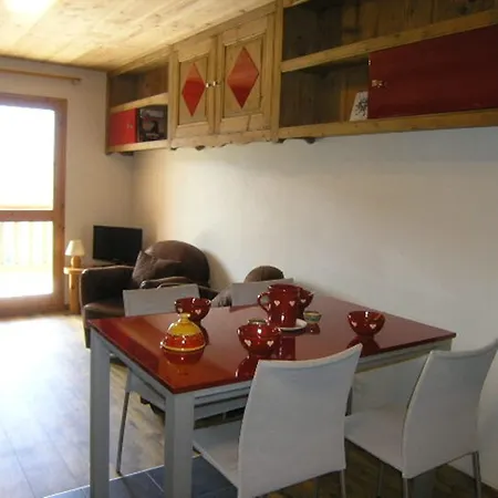 Daphne Apartment *